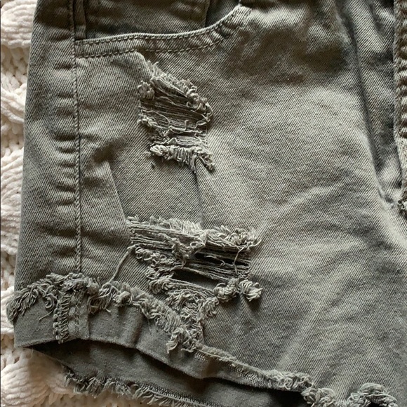 Army Green High Waisted Shorts - Picture 3 of 4